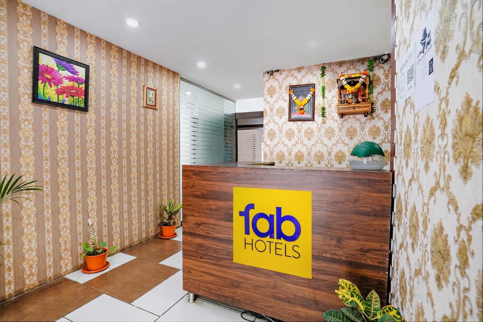 Hotel Gargi Deluxe Pune Zewnętrze zdjęcie