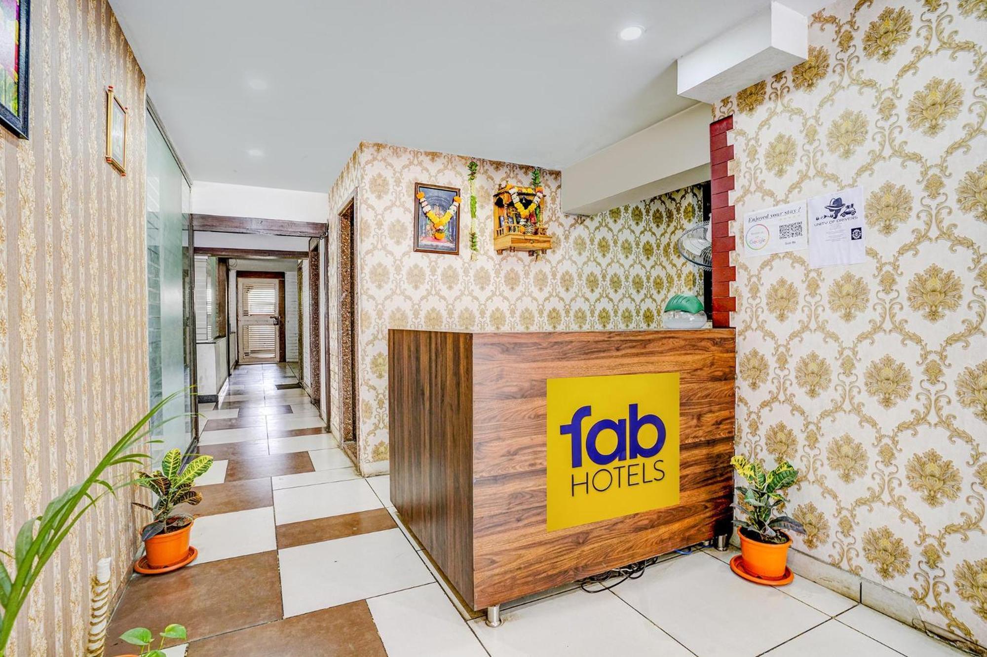 Hotel Gargi Deluxe Pune Zewnętrze zdjęcie