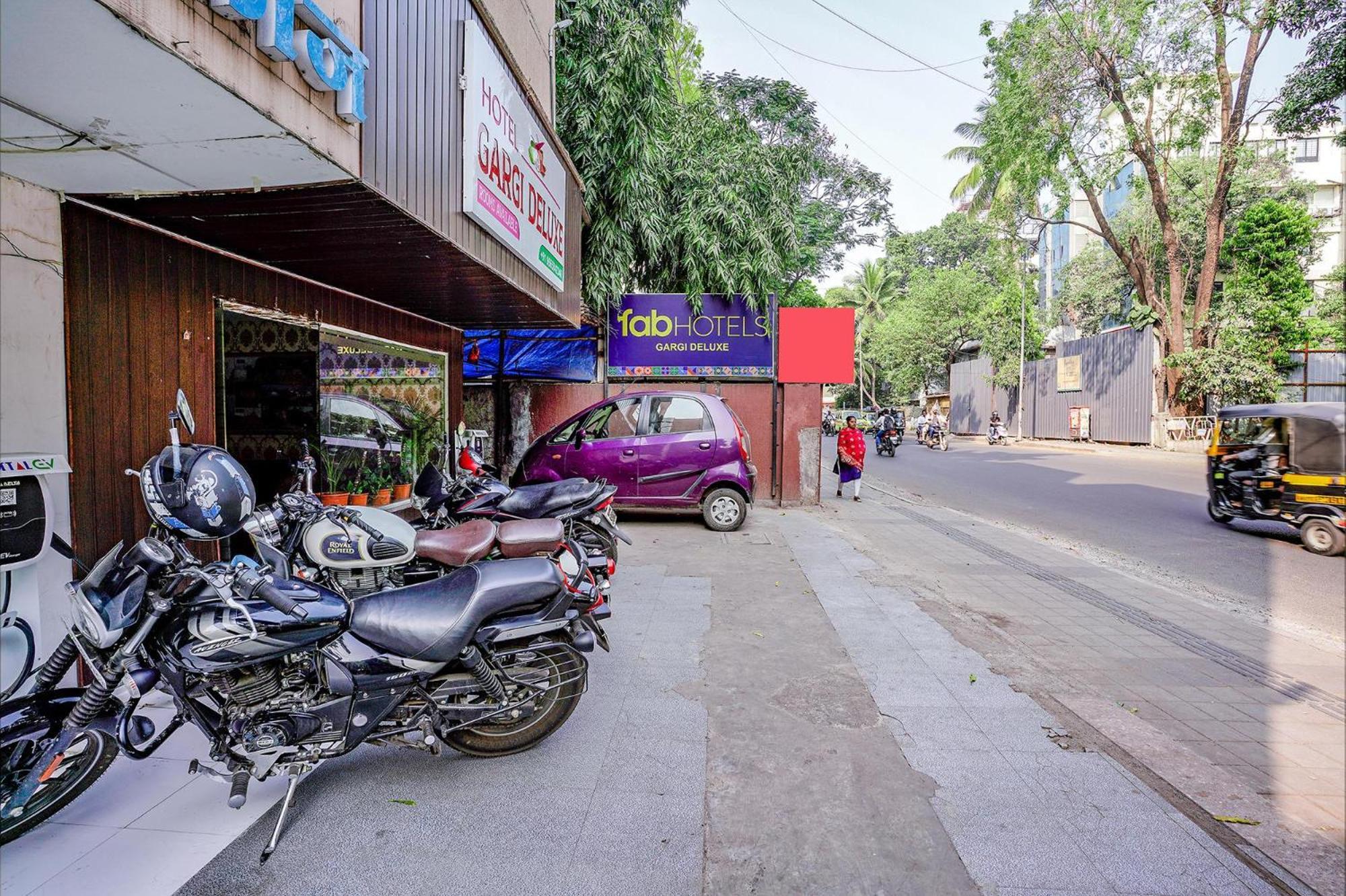 Hotel Gargi Deluxe Pune Zewnętrze zdjęcie