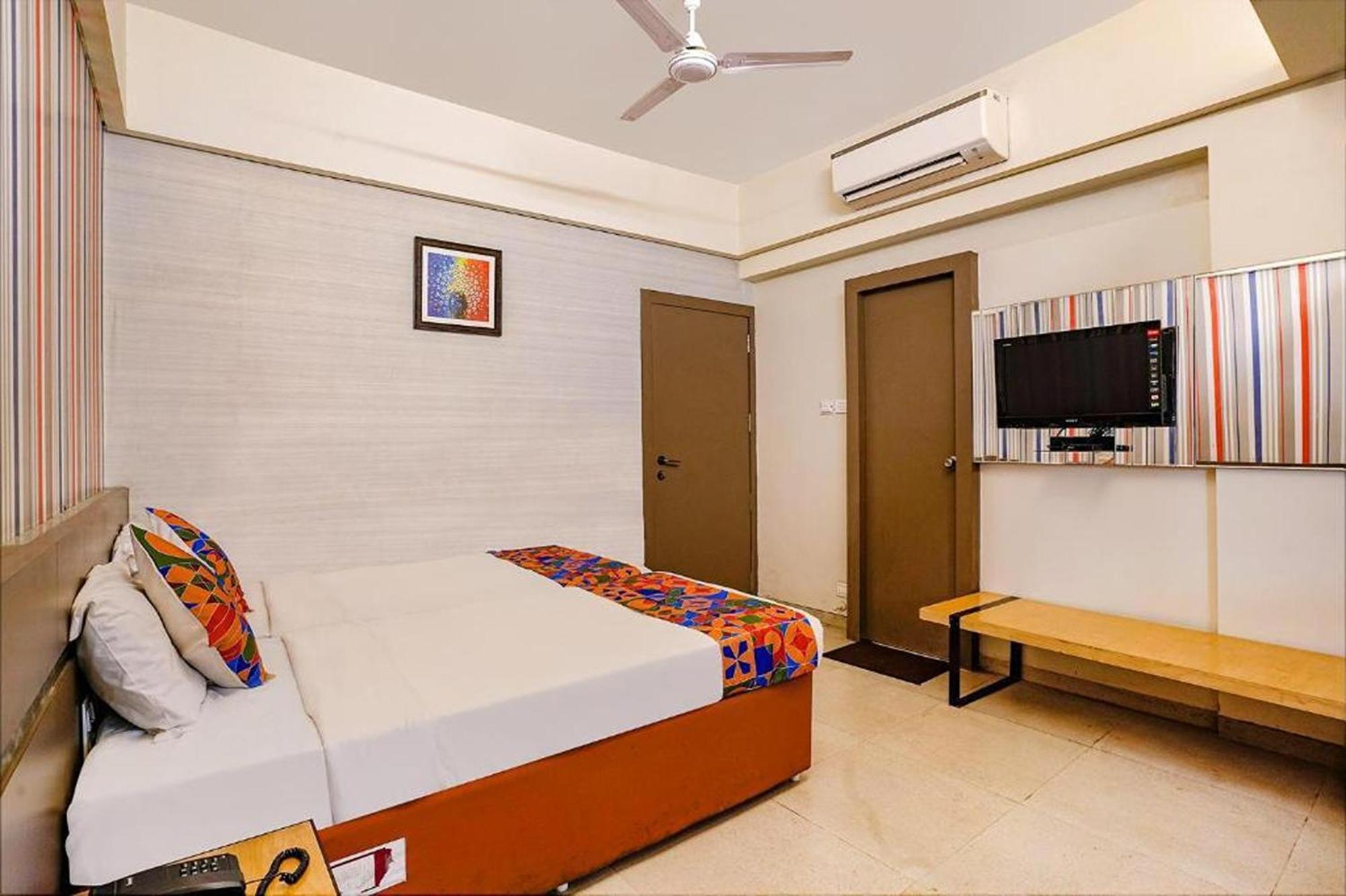 Hotel Gargi Deluxe Pune Zewnętrze zdjęcie