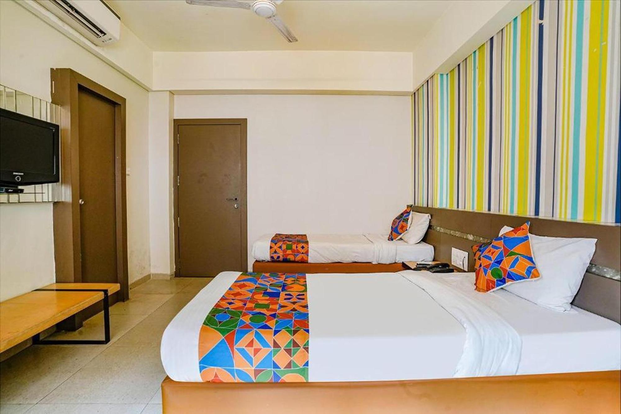 Hotel Gargi Deluxe Pune Zewnętrze zdjęcie