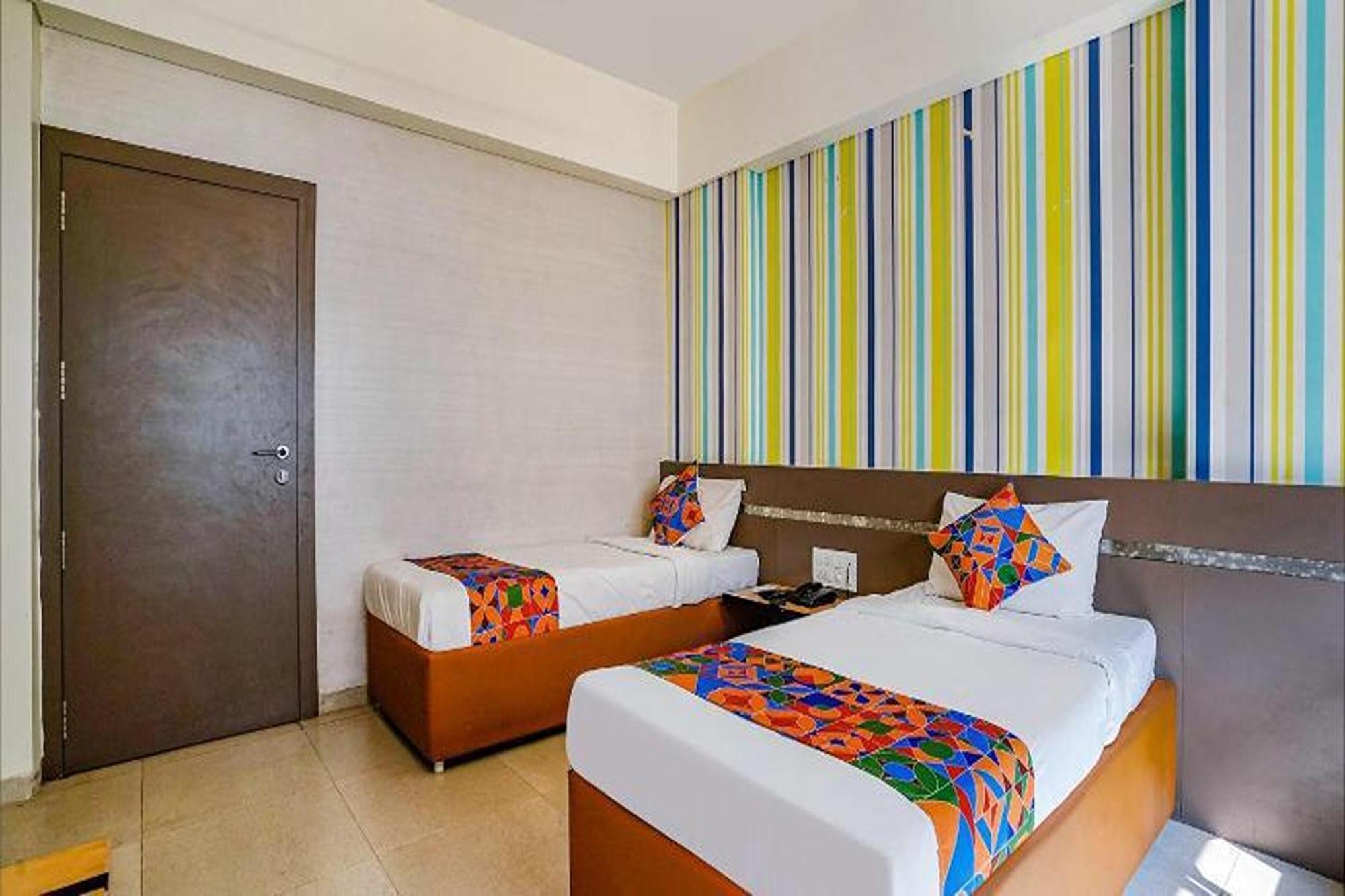 Hotel Gargi Deluxe Pune Zewnętrze zdjęcie
