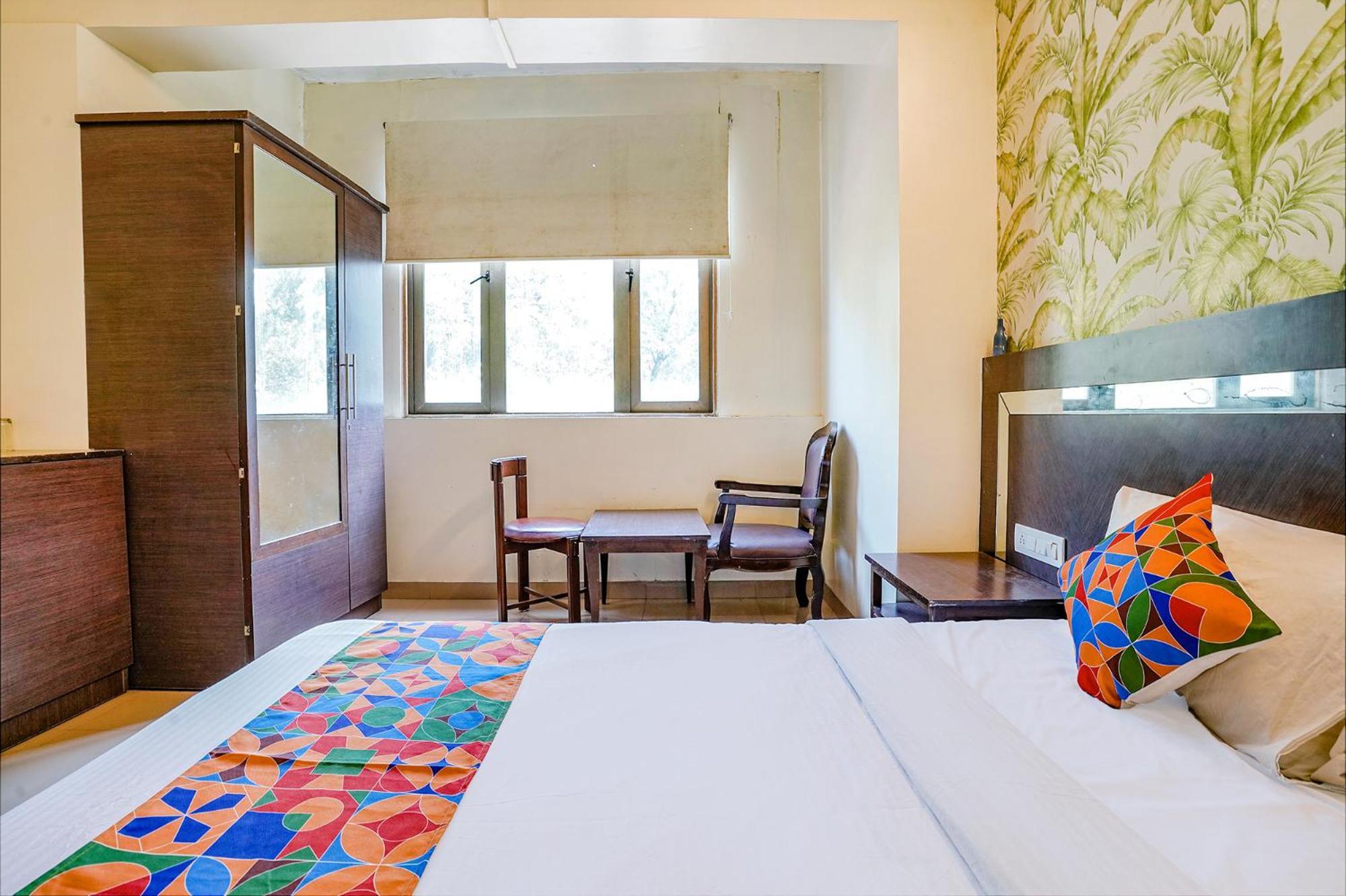 Hotel Gargi Deluxe Pune Zewnętrze zdjęcie