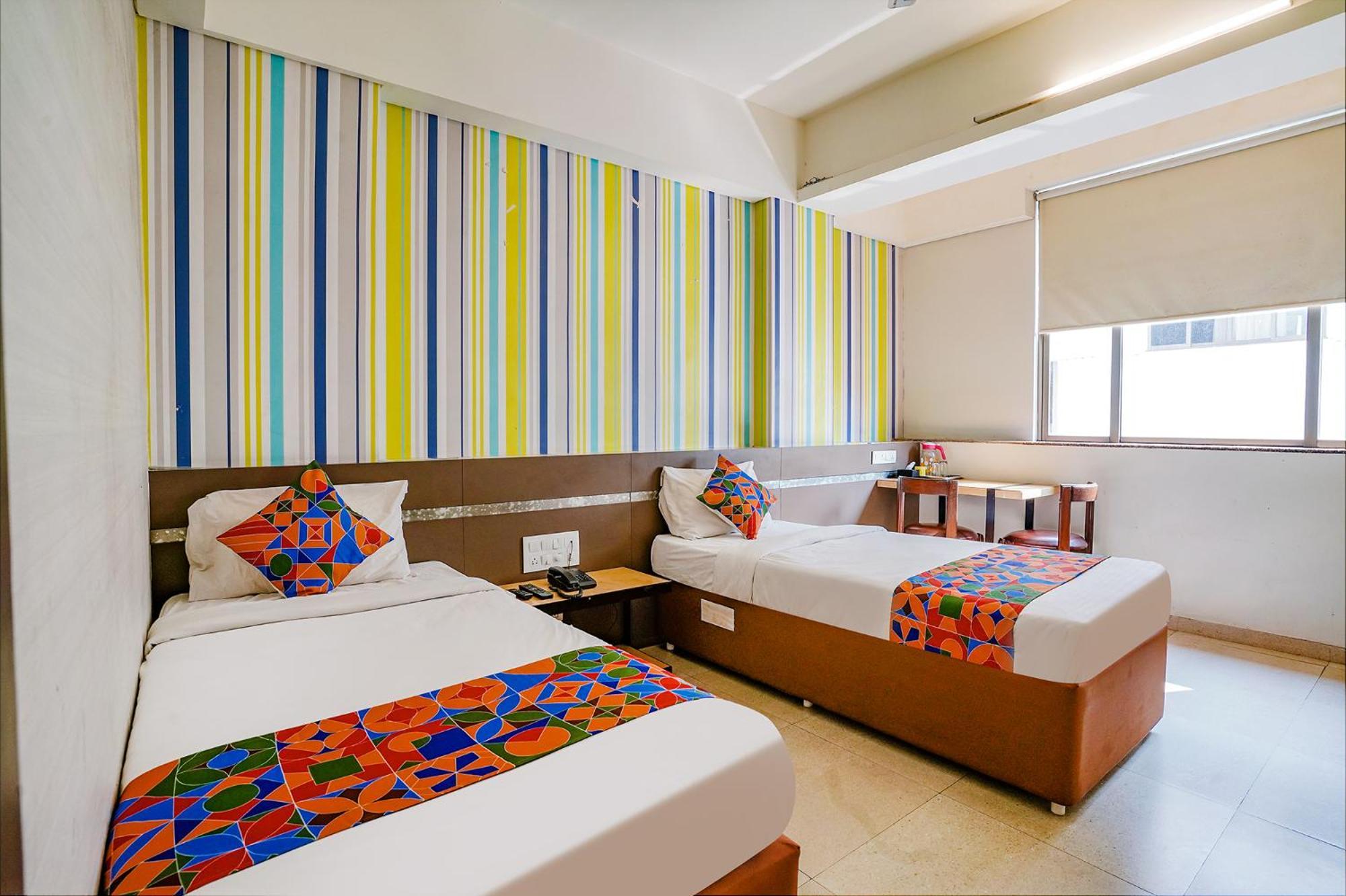 Hotel Gargi Deluxe Pune Zewnętrze zdjęcie